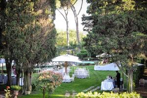 villa-giovanelli-fogaccia-ricevimenti-giardino-roma